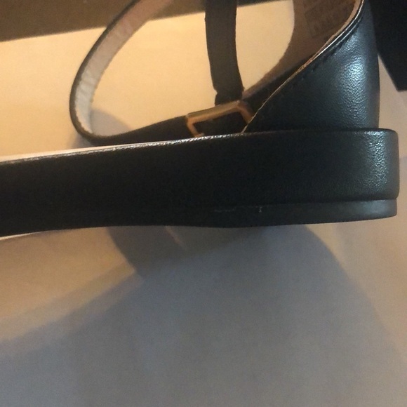 ROCKPORT Walkability Black Leather Ankle Strap Crisscross Vamp Flat Sandals S/9 - Picture 11 of 11